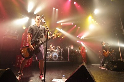 バンドのオフィシャルブログではツアーファイナルの裏側などを掲載中。