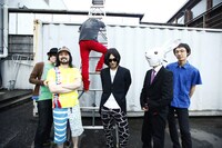 すっかり夏の風物詩となった「LIVE FACTORY」。MCはムッシュかまやつと吉村由美、DJは坂田かよが務める。