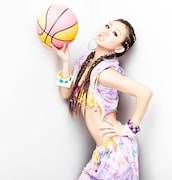 8月15日には「Koda Kumi Live Tour 2009~TRICK~」の模様がWOWOWでオンエアされる。