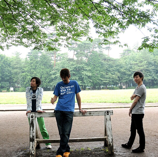 otoutaオフィシャルサイト（www.otouta.com）は近日オープン。オフィシャルMySpaceでは1stアルバム「甘い生活～OTOUTA eats NINO ROTA～」収録曲の試聴音源が公開中だ。