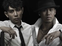 CHEMISTRYは、新曲「Once Again」が10月10日からスタートのNHKドラマ「チャレンジド」の主題歌としてオンエアされる。