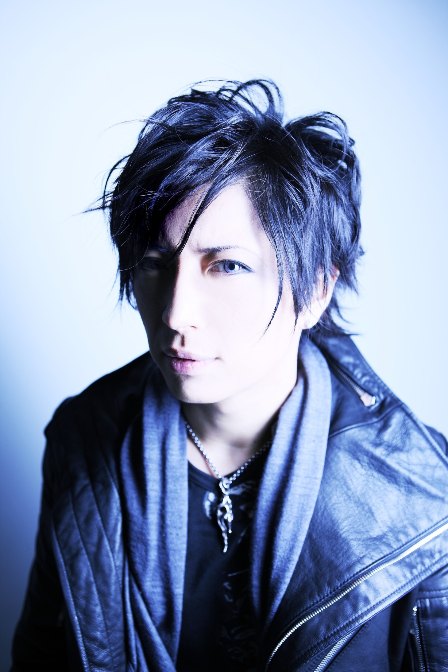 GACKTは平野綾、大槻ケンヂと絶望少女達、水樹奈々らとともに8月23日のステージに登場。