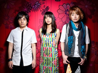 NHK全国学校音楽コンクールのオフィシャルサイト「Nコン2009」では、「YELL」合唱バージョンの試聴が可能。