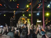 8月5日にニューシングル「BORDER」をリリースするギルガメッシュ。初回限定盤に付属するDVDにはアメリカ＆ヨーロッパツアーのドキュメント映像が収録される。