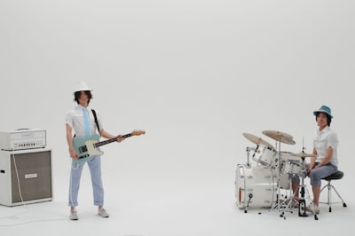 右が脱退を発表した内田武瑠。