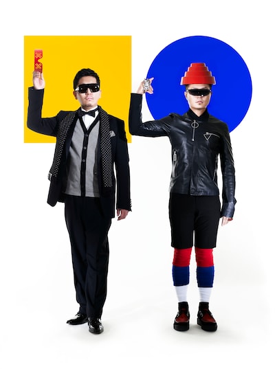 m-flo10周年特設サイトでは歴代のビデオクリップが視聴可能。ベストアルバム「MF10 -10th ANNIVERSARY BEST-」2CD+DVD盤には彼らの歴史をPVとライブ映像で振り返る伝記的MIX DVDが付属する。