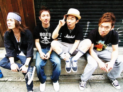 スプリット盤「Second City Showdown」には6曲の収録を予定。（写真はGOOD 4 NOTHING）