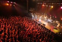 SOFFetは「TOKAI SUMMIT」や「SunSet Live」などのフェスティバルにも出演が決定。今度は夏フェスを熱く盛り上げることとなりそうだ。