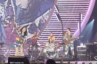 7月4日・5日には沖縄コンベンションセンターでライブを行ったドリカム。ツアーはいよいよ7月21日・22日、神戸ワールド記念ホールでファイナルを迎える（photo：川田洋司）。