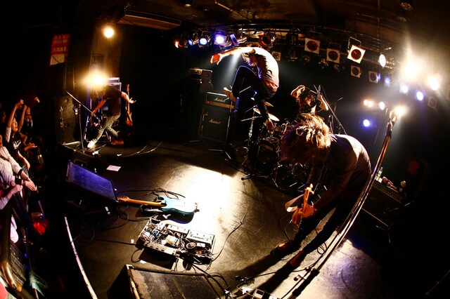 5月5日に新木場STUDIO COASTで開催されるライブイベント「心響（HIBIKI）sound museum vol.1」への出演が決定したcinema staff。