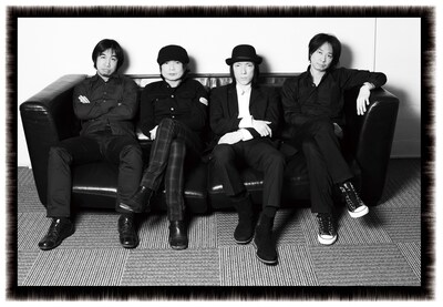 グループ魂でバンドメンバーの宮藤官九郎はこのアルバムを聴いて「とりあえず、なんかすごいと思いました。俺の書く歌詞には月とか風とか水平線とか間違っても出てこないので。これが富澤さんの本気なのか。グループ魂は浮気なのか。俺は浮気相手なのか。奥さんと楽しげに手をつないで歩いているところをうっかり見てしまった浮気相手の心境なのか。潰してやる！」と心境を語っている。