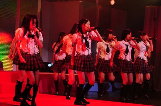 メジャーデビューシングル「強き者よ」を、初めてファンの前で披露したSKE48。