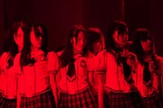 「強き者よ」を披露するSKE48。