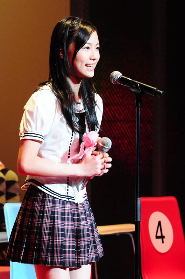 松井珠理奈は8月22日の武道館公演で、元気いっぱいのパフォーマンスを見せていた（写真は7月8日に行われた総選挙イベントより）。