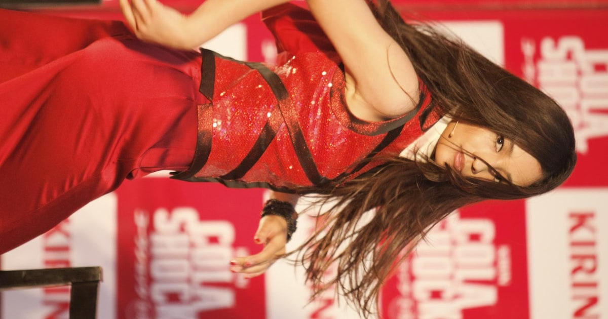 黒木メイサ、1stシングル「SHOCK-運命-」を初披露 - 音楽ナタリー