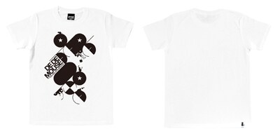 Design Tshirts Store graniph各店舗で販売されるホワイトTシャツ。