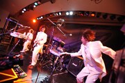 the telephones、青山Cayで熱狂の“結婚”パーティ開催