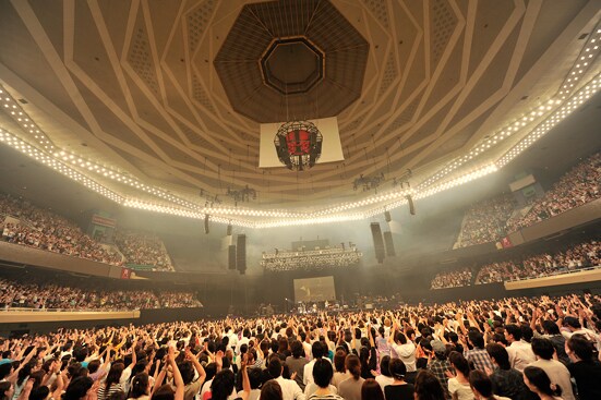 1万1000人のオーディエンスで武道館は満員に。