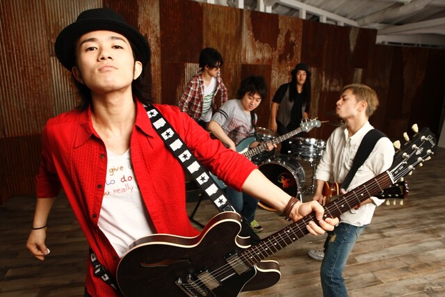 ROCK'A'TRENCHは2月7日に大阪城ホールで開催される「Livejack Special II」や、2月27日に真駒内セキスイハイムスタジアムで行われる「TOYOTA BIG AIR」などのイベントにも出演する。