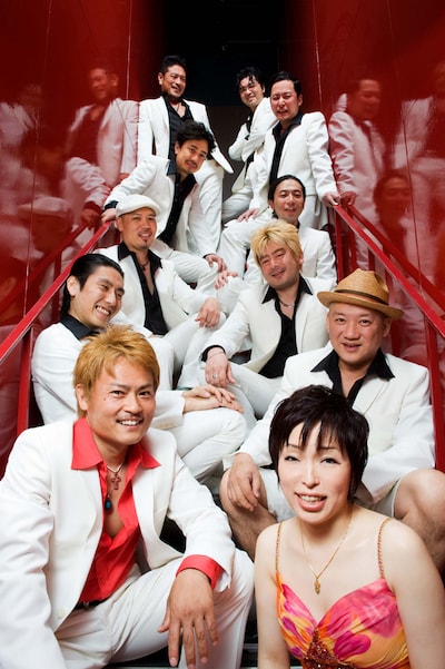 オルケスタ・デ・ラ・ルスは7月24日、「FUJI ROCK FESTIVAL '09」ORANGE COURTステージに登場する。