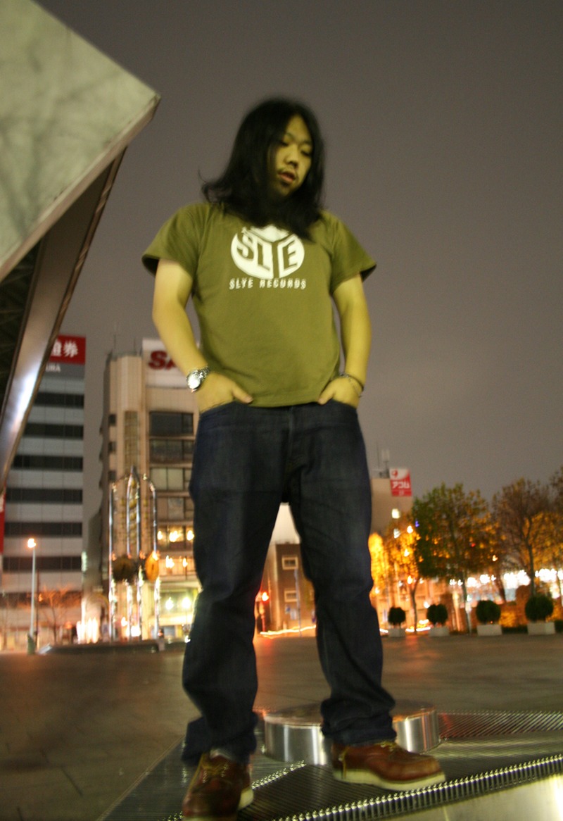 6月発売のコンピ「PUBLIC/IMAGE.SOUNDS」に提供した「Maple Tree」も好評なEccy。この曲は今回のアルバムへの収録は予定されていないので、あわせてコンピもチェックしてみよう。