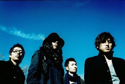 本日7月15日に2ndアルバム「The Sound of Music」をリリースしたFoZZtone。9月のアルバムツアー前には「KESEN ROCK FESTIVAL '09」「ROCK IN JAPAN FESTIVAL 2009」に出演する。