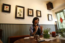 8月28日に山梨で行われる野外イベント「SPACE SHOWER SWEET LOVE SHOWER 2009」に、フィッシュマンズのメインボーカリストとして出演するUA。9月からは日比谷野外大音楽堂公演を含む東名阪ツアーを行う。