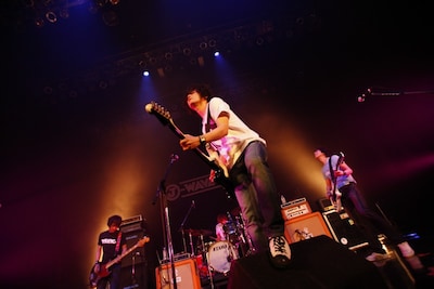 ラストに登場したthe pillows。9月16日に行われる初の武道館ライブのチケットはソールドアウト済み。