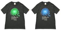 写真は「No.121 クレイジーケンバンド 横山剣“NO MUSIC, NO LIFE.”Tシャツ（グリーン電力証書付き）」。デザインを手がけたのは文化ガテン系デザイナーyoxxx。蓄光プリントはグリーン＆ブルーの2種類が用意されている。