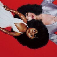 写真はアルバム「6」ジャケット。