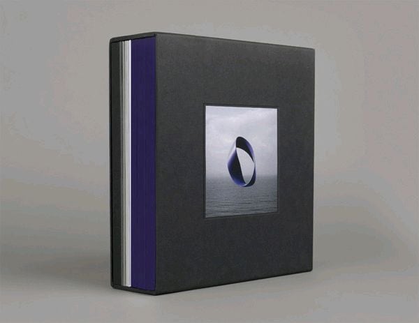 写真は9月25日に発売が予定されているWARP RECORDSの20周年記念ボックス。