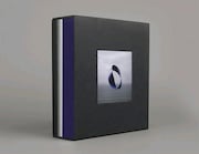 写真は9月25日に発売が予定されているWARP RECORDSの20周年記念ボックス。