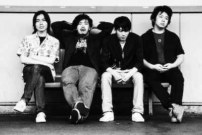 写真は新体制となった3nd。左から遠藤篤（Dr）、安西哲哉（G）、速水直行（G）、平泉佑真（B）。