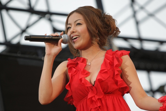 伊藤由奈