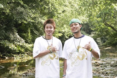 沖縄発の“ゆるレゲポップ”ユニットとして親しまれているGlean Piece。新作「ミニピ！」には、CMソングに起用された「One Morning」「Our Radio Hour」「Love and Smile」などを含む全6曲が収録されている。