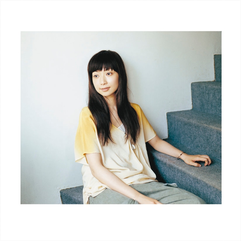 持田香織2ndソロシングル「静かな夜／weather」初回限定盤ジャケット