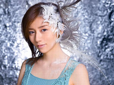 意味深なタイトルがつけられたニューアルバム「ゴーストライター」。スタッフブログによればその意味は、徐々に明かされるとのこと。
