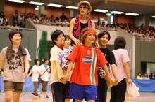 カナリア率いる「Aageチーム」。今吉本でもっとも実力のある若手チーム。その勢いで運動会もトップを狙う！ (c)フォトプロ