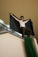 正体不明の館の人（ノンスモーキン菊地）。 (c)フォトプロ