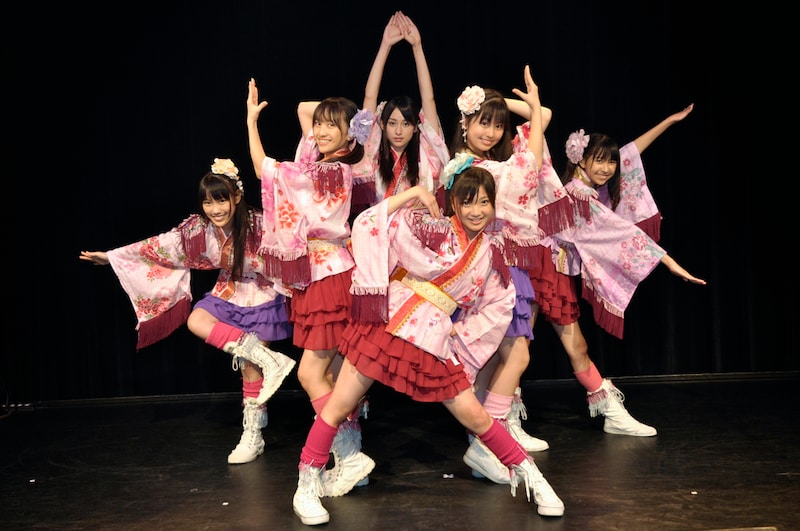 8月からはスカパー！エンタ！371にて、スターダストプロモーションに所属するアーティスト特集番組をオンエア。9月からは彼女たちのレギュラー番組「スタ☆どん」も同局でスタートし、ももいろクローバーのメンバーも出演する。