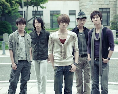 今後も彼らの国内での活動は今までどおりに続く見込み。ファンにとっては一安心だ。