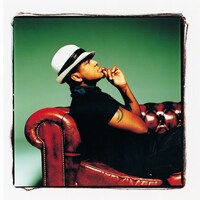 Ne-Yoは9月2日に初のベスト盤をリリースする。