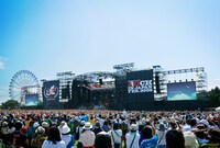 事前の天気予報では雨が予想されていたものの、結果的には3日とも雨はほとんど降らないまま。初日や2日目はこのフェスティバルらしい晴天に恵まれた。