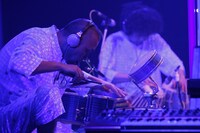 ASA-CHANG＆巡礼は8月末より全国ツアー「マグネットツアー2009」を開催。ツアーファイナルは東京・吉祥寺の銭湯「弁天湯」で行う。