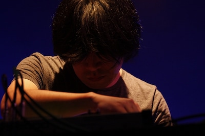 rei harakamiは、8月16日に心斎橋・unagidani sunsui、9月5日に「METAMORPHOSE 09」に出演。また、新曲「Eve ～カブ山カブ太郎のテーマ～」を新宿のOnsaでしか買えないレアCD-R「hintoyaji DS」に提供している。