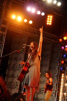 この日のライブの模様は、8月10日（月）朝5:25～8:00のフジテレビ系「めざましテレビ」内で放送。