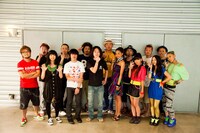 ジャンルの枠を超えた異色競演が実現した今回の「MUSIC LTD.」。写真は出演者全員の集合写真（写真：RYOJI FUKUOKA）。