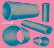 アルバム「空洞です」のジャケットデザインに「Beautiful」の文字が追加された「Hollow me / Beautiful」。