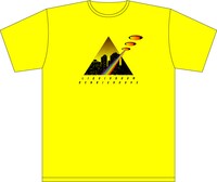 雨の日や暗い夜道でも目立ちやすい、ビビッドなイエロー。雑踏の中ではぐれてしまっても、すぐに見つけてもらえそう。