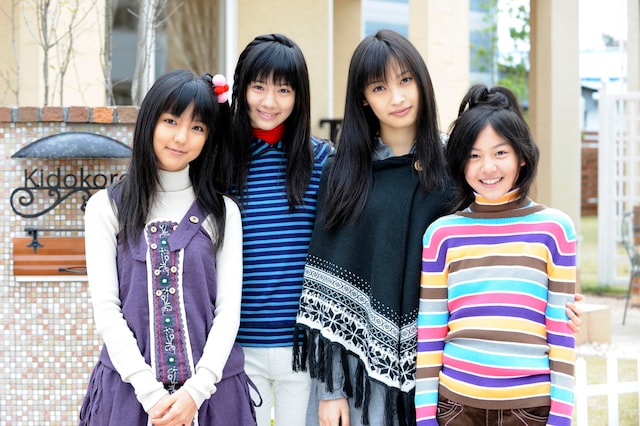 ドラマの主人公・木所四姉妹。写真左から真野恵里菜（次女エリナ役）、岡本杏理（三女アンリ役）、大政絢（長女アヤ役）、金井美樹（四女ミキ役）。